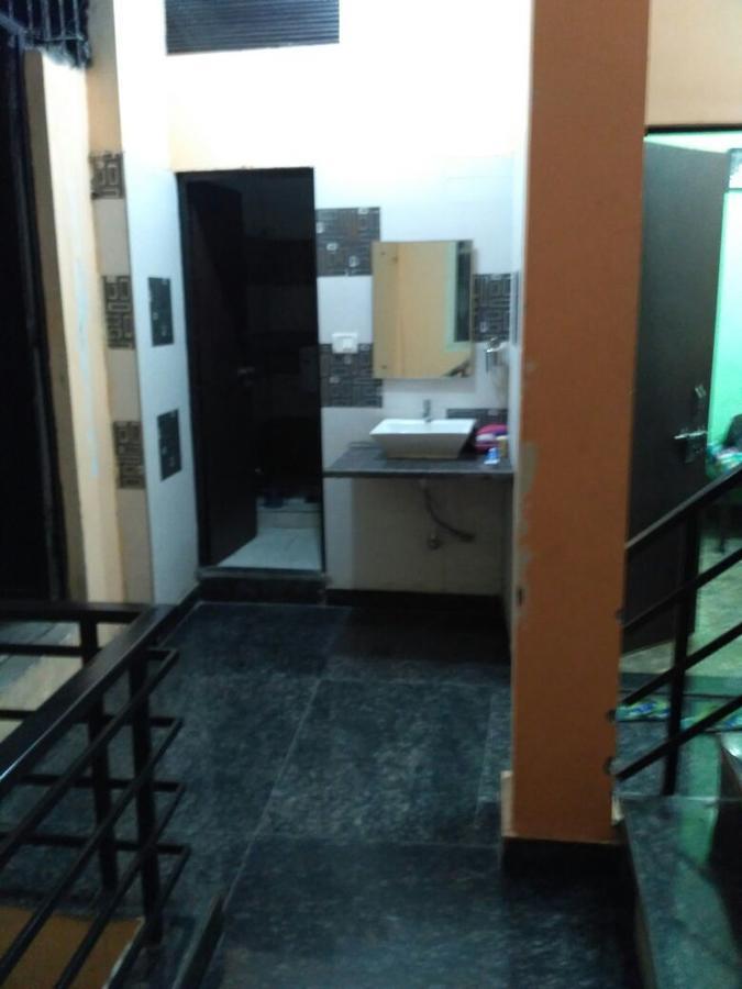 Metro House New Delhi Exterior photo